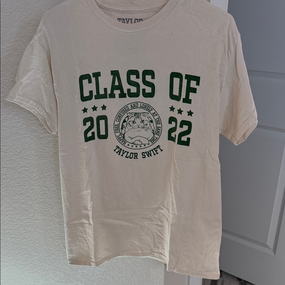 Taylor Swift women’s T-shirt size medium